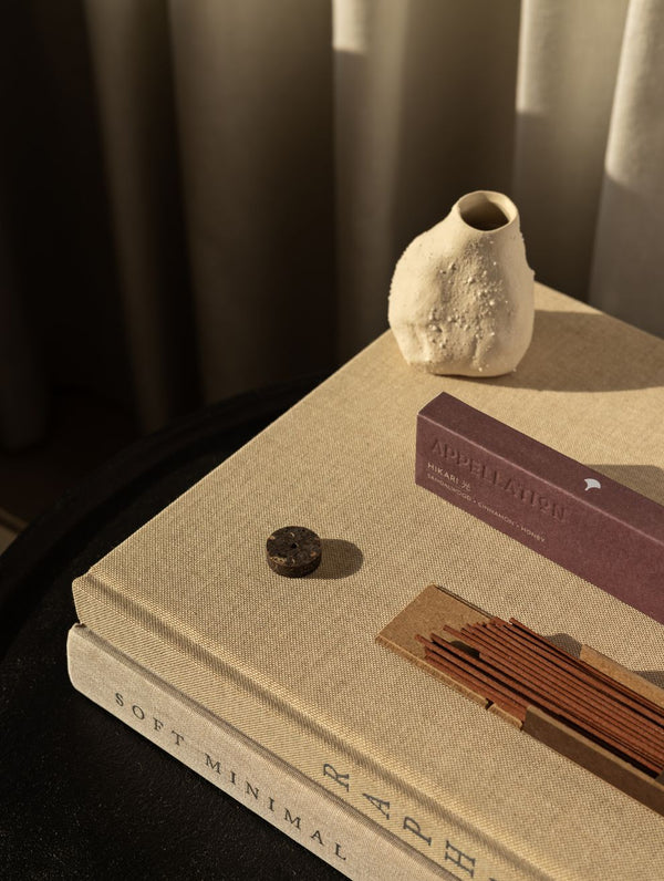 Hikari | Sandalwood, Cinnamon & Honey | Japanese Incense